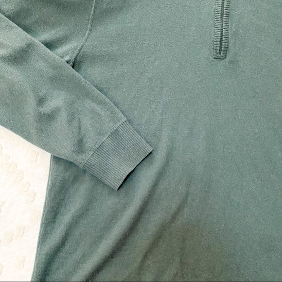 The North Face Quarter Zip Sweater - Picture 3 of 9